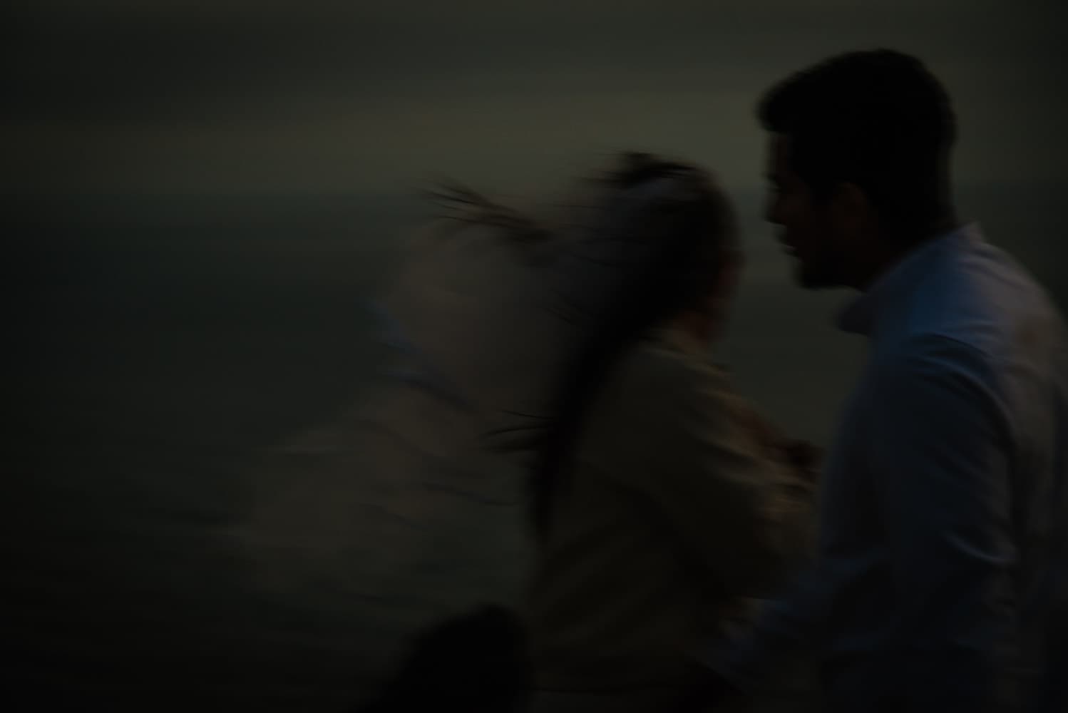 Fotografía de save the date en Ensenada Baja California por fotógrafo de bodas destino en México